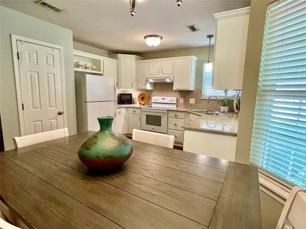 Hunt Club - Residential