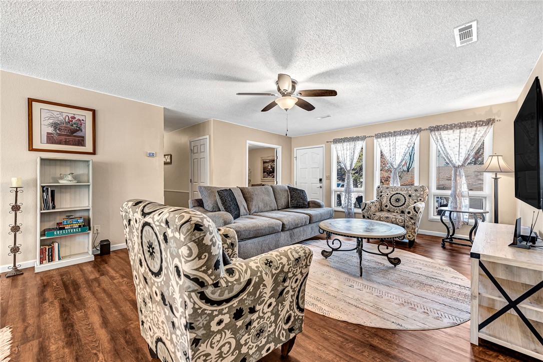 Townhouse Tct 3 A/K/A Drake Court Bvv - Residential