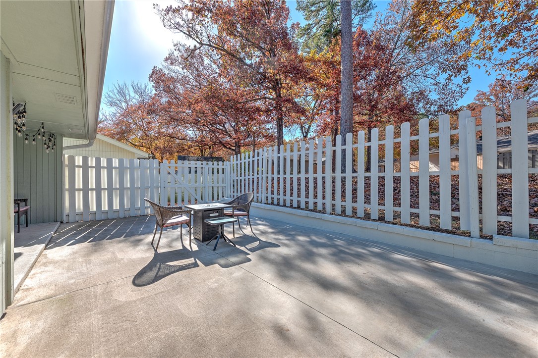 Townhouse Tct 3 A/K/A Drake Court Bvv - Residential