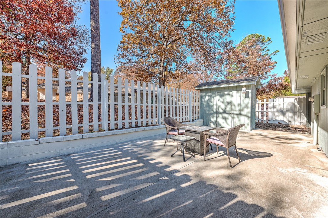 Townhouse Tct 3 A/K/A Drake Court Bvv - Residential