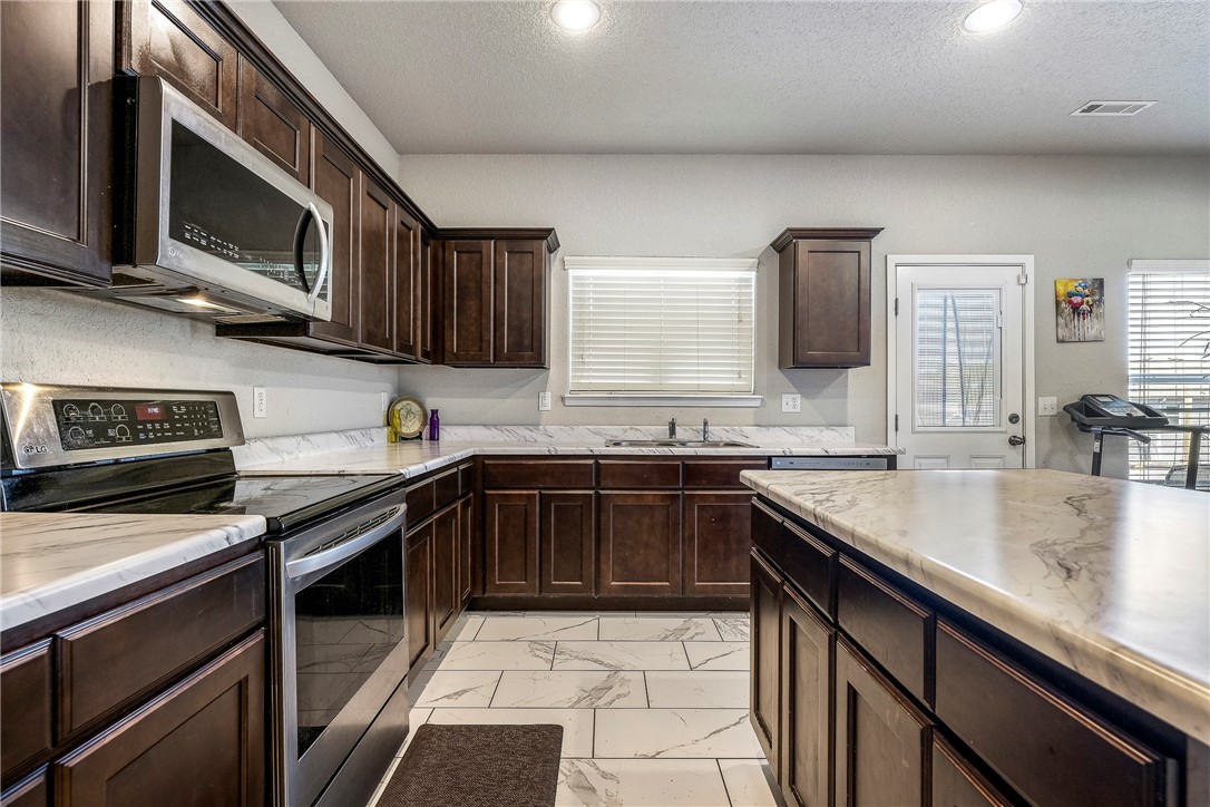 Kerelaw Castle Bentonville - Residential