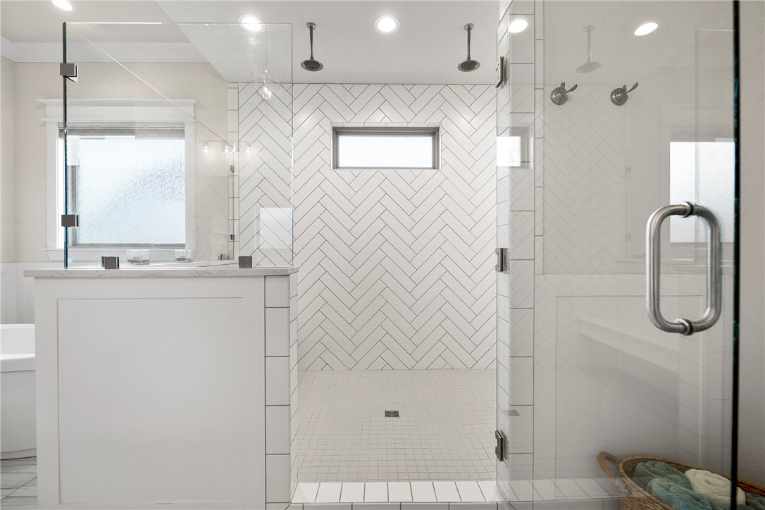 Oak Tree - Residential