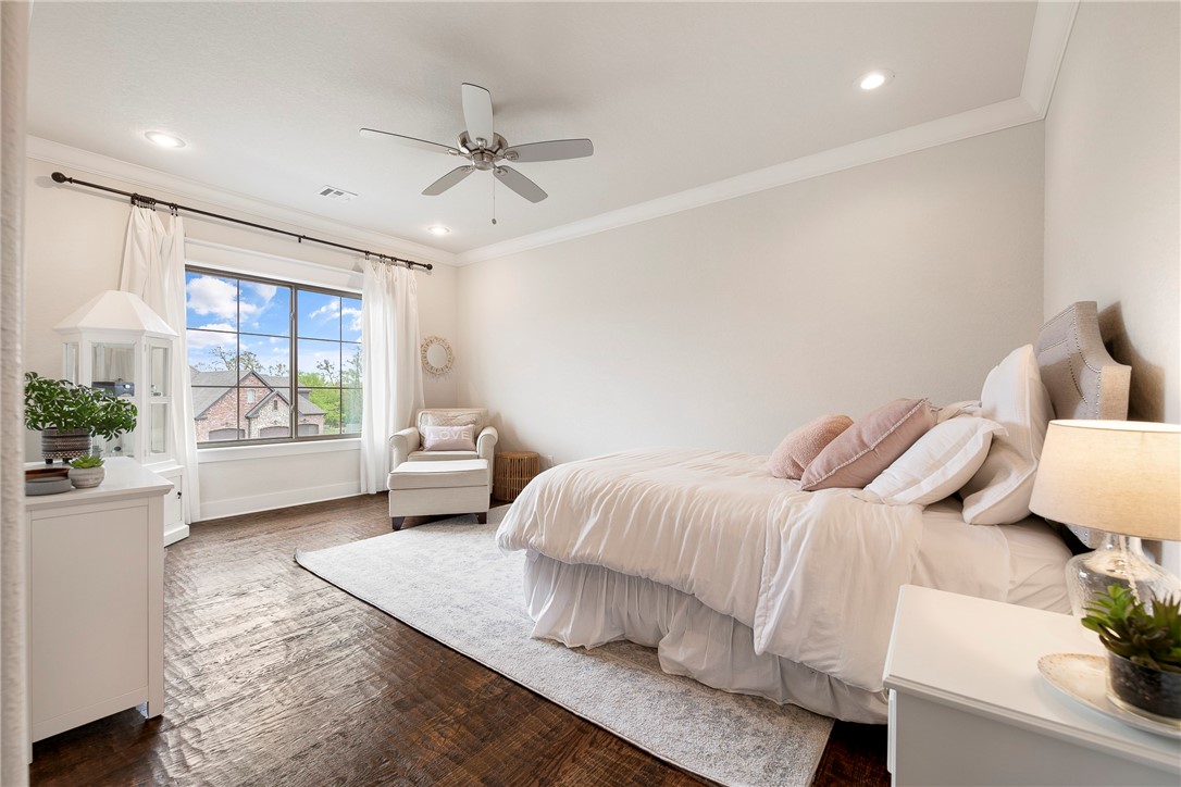 Oak Tree - Residential