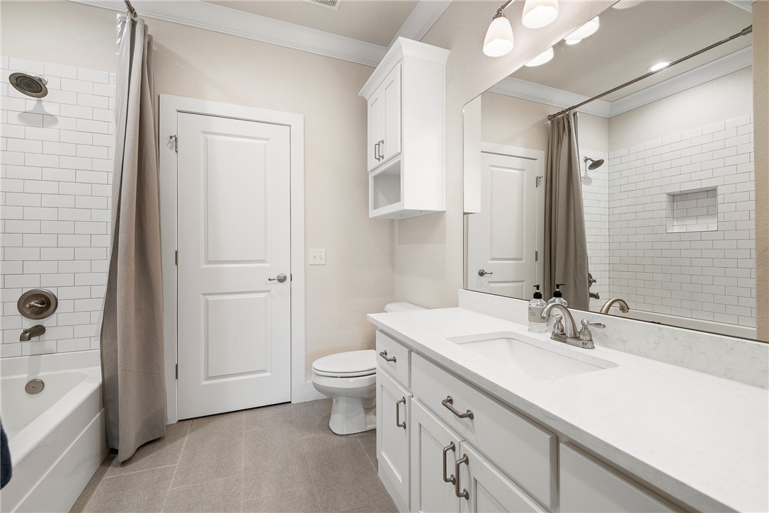 Oak Tree - Residential