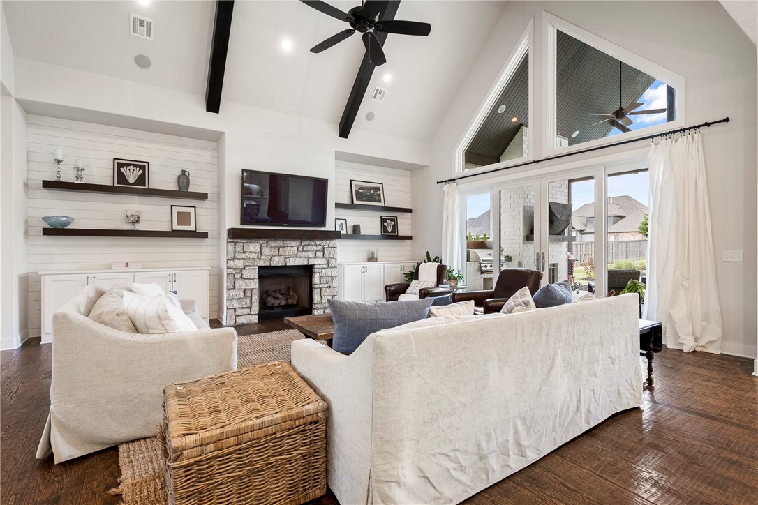 Oak Tree - Residential