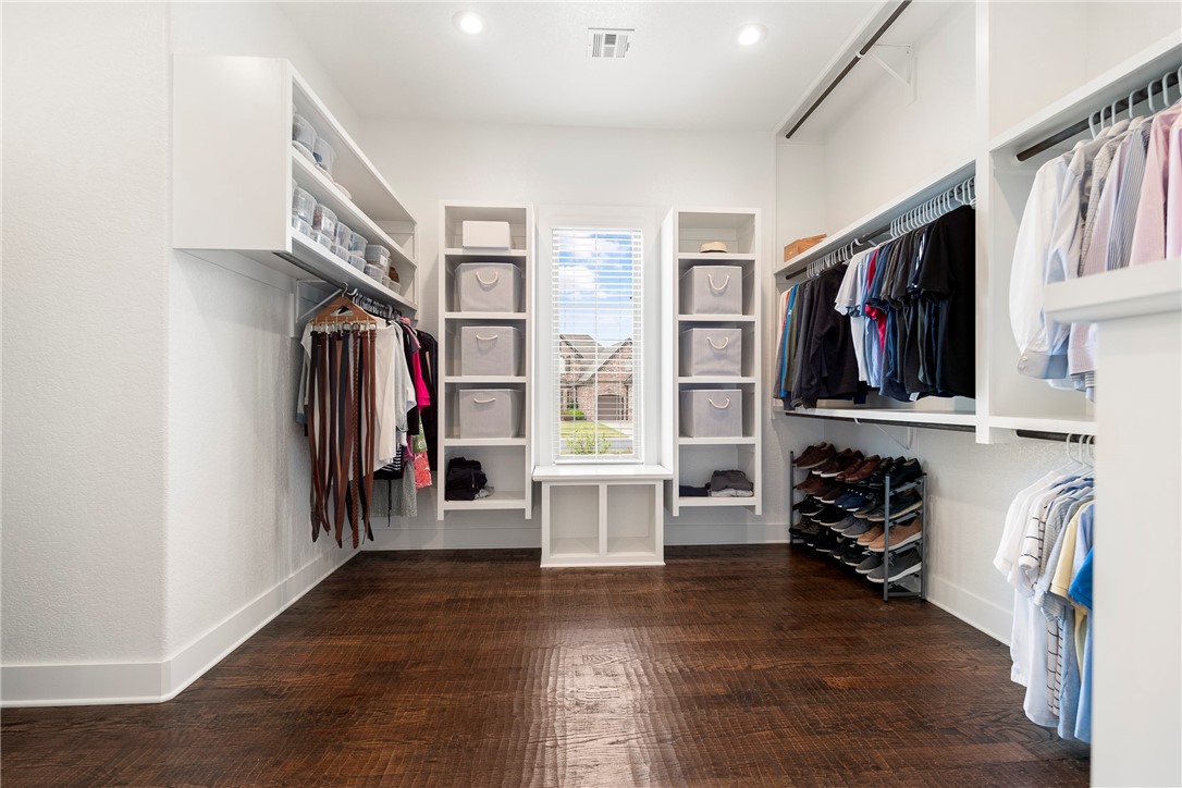 Oak Tree - Residential