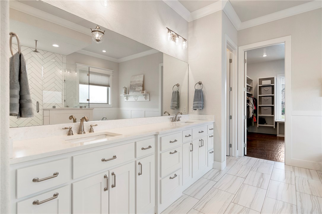 Oak Tree - Residential