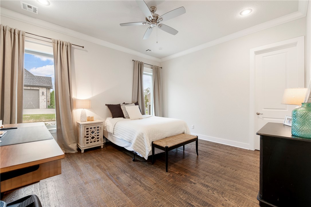 Oak Tree - Residential