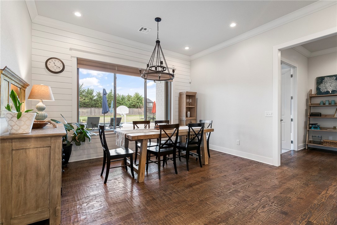 Oak Tree - Residential