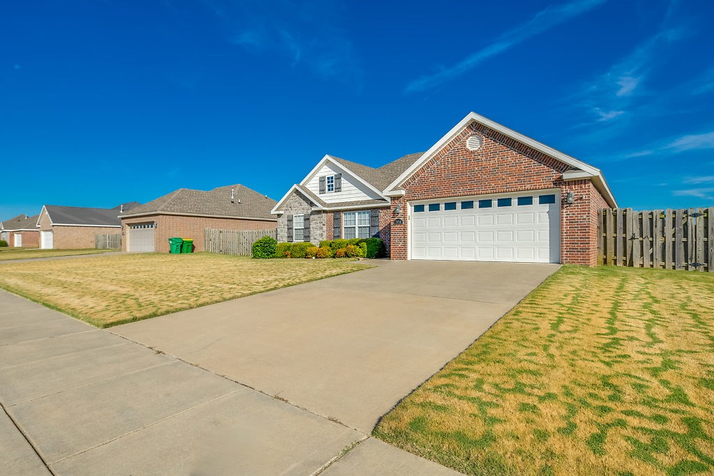 Very desirable subdivision close to schools and shopping. 4 bed 2 bath 2 car garage with granite counter tops, gas log fireplace and fenced back yard. This house is in excellent condition.