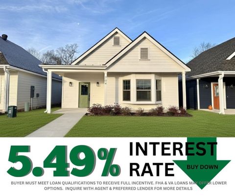 Photo of 704 NE Heights Lane, Bentonville, AR 72712 (MLS # 1332291)