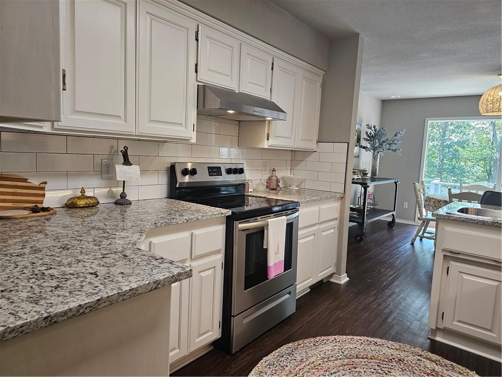 Cardenden Sub Bvv - Residential Lease