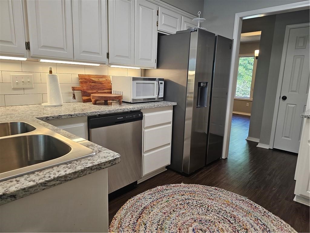 Cardenden Sub Bvv - Residential Lease