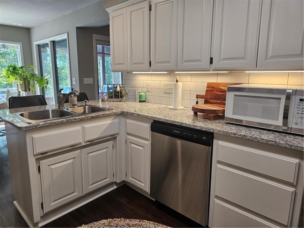 Cardenden Sub Bvv - Residential Lease