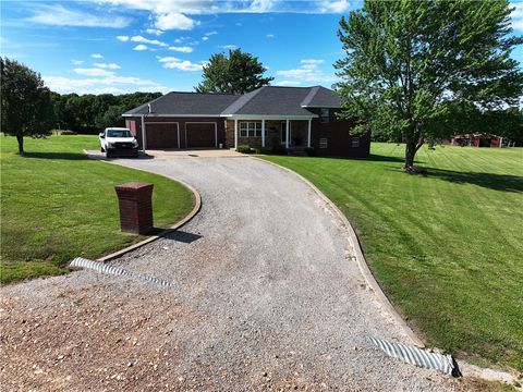 Single Family Residence in Green Forest AR 42 County Road 640 1.jpg