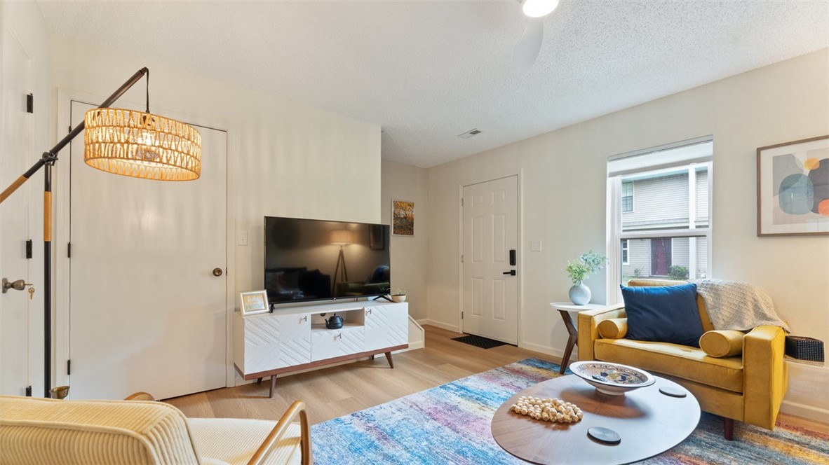 Fully furnished two bedroom townhome in desirable SE Fayetteville. All utilities and internet included in monthly price. Youāre close to grocery stores, downtown, the entertainment district, and more. This space has 2 queen beds, a designated working space in one of the bedrooms, smart tvās in each bedroom with a large smart tv in the living room. Fully stocked kitchen. Laundry units in the space. 2 coveted parking spots. This space is perfect for anyone relocating to NWA, someone going through home renovations, or for a traveling professional. Term negotiable, preference of 1 month minimum, but willing to discuss your needs.