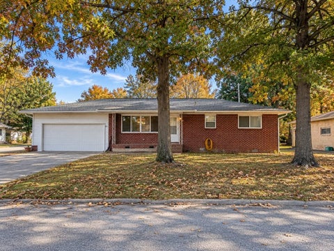 Photo of 1114 Eicher Avenue, Springdale, AR 72764 (MLS # 1362502)