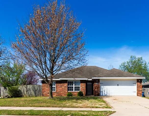 A rural feel and situated on a large corner lot. This 3 bedroom 2 bath has beautiful coffered ceilings, decorative tile in living area w/ gas log fireplace & galley style kitchen w/ full appliance package. The storage shed is another favorite for gardening & storge. And don't forget the pergola off of the back porch area. You will enjoy the mature shad trees also that this property offers.