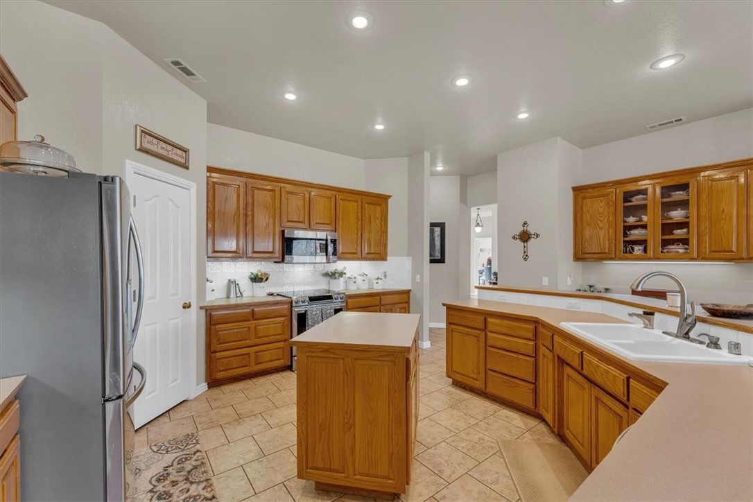 Roberts Sub Bvv - Residential