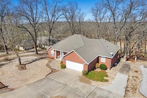 Photo of 60 Taylor Drive, Bella Vista, AR 72714 (MLS # 1339346)