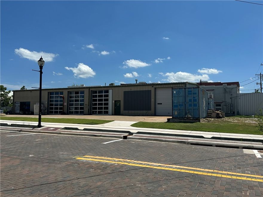 Absolutely incredible location, access and visibility perfectly positioned in the heart of vibrant Downtown Rogers, a hub of entertainment and business activity in Northwest Arkansas. High visibility free standing building located directly across from Railyard Park & Stage in the Railyard Entertainment District.. Formerly a bar and special event venue with outdoor seating area, Zoned T5.2, Mixed Use Medium density, allows for a variety of commercial uses including retail, eating & drinking, entertainment & venue, office and technology. Public water & sewer, electric and natural gas available at the property. 2 restrooms, lobby and small office area served with air conditioning. Main warehouse bar area heated only, no air conditioning.
Included in Base Rent, Landlord pays real estate taxes and property insurance. Tenant responsible for all other costs including utilities, maintenance, repairs, tenant improvements and tenant insurance. Maximum lease term 48 months.