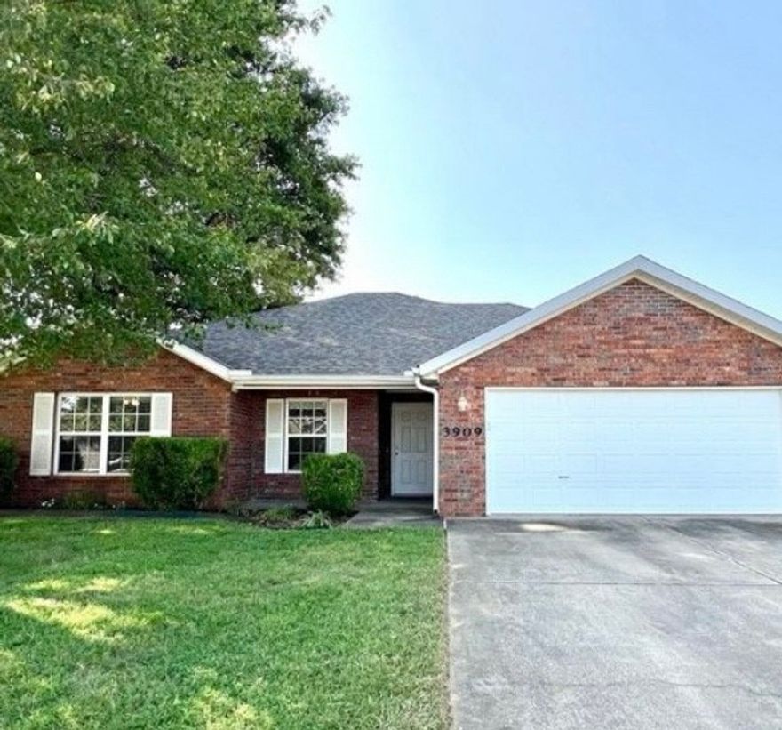 Fully furnished 3 bedroom 2 bathroom single family home for lease. Available June 12th 2025. Includes $250 towards utilities in the rent price. Home comes with a fully stocked kitchen, fenced in backyard, linens, and an initial round of consumables. Flexible leasing options available. Pets to be considered. No cats allowed.