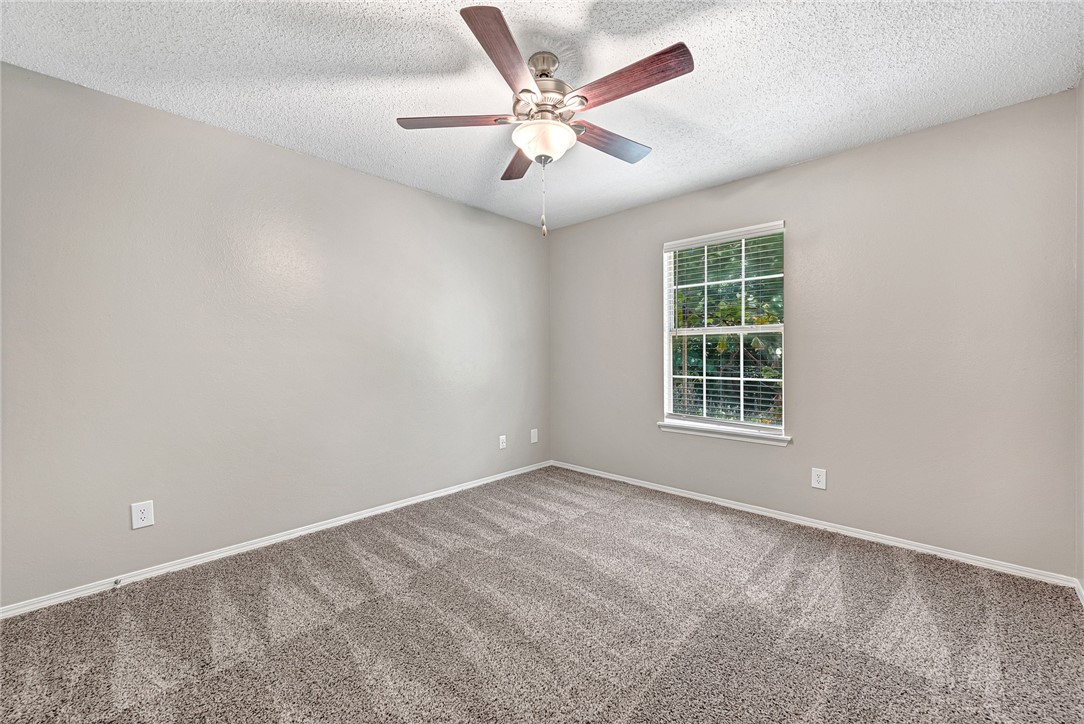 Photo 13 of 16 of 1658 N Boxley Avenue townhome
