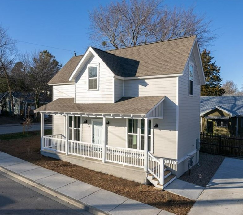 Welcome to Willow Bend! Downtown Fayettevilleās newest neighborhood nestled in an unbeatable location and only 2 miles away from University of Arkansas with direct access to the OZ Trail system. These beautiful, architectural homes are fit with covered porches and high-quality finishes. This home is currently scheduled to be complete for move-in May 2023. Poa Fee is $264/ year and includes maintenance and management of the common areas.