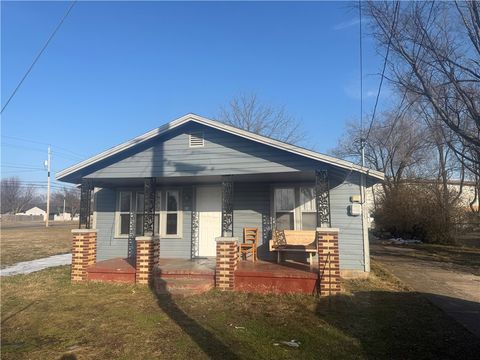 Photo of 318 Ruby Street, Springdale, AR 72764 (MLS # 1333535)