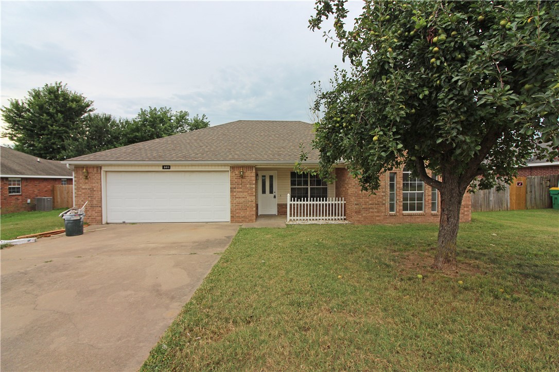 A 3 bedroom, 2 bath, 2 car garage home just minutes from town. Open living area with vinyl plank flooring, gas fireplace, and super spacious back yard to enjoy. Pets negotiable with increased deposit. No large aggressive breeds.