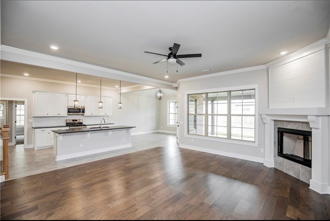 South Pointe PH III - Residential