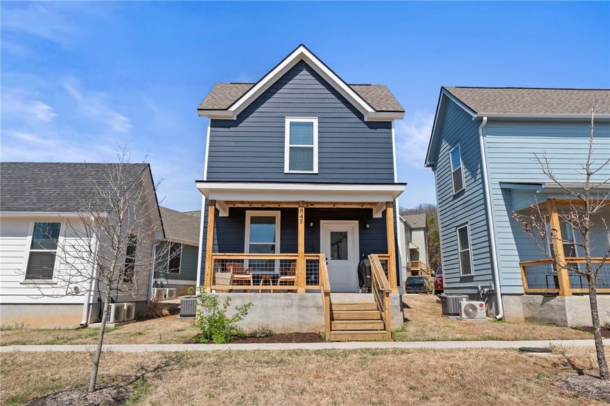 Minutes to the University of Arkansas and steps away from Centennial Park, this energy efficient and low maintenance home puts Razorback games and outdoor adventure at your front door!  This is a paradise for any bike riders, students, faculty, or weekend guests.  Be right in the middle of the action for the National Cycling Cyclocross Championships this summer!