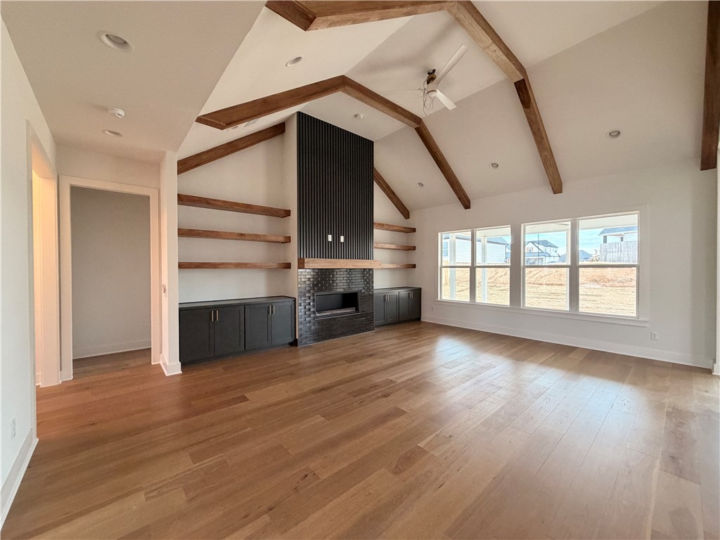 Crescent View - Residential