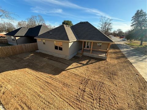 Single Family Residence in Rogers AR 1503 Stella Drive 47.jpg