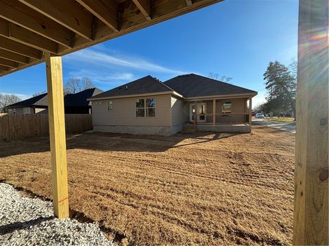 Single Family Residence in Rogers AR 1503 Stella Drive 45.jpg