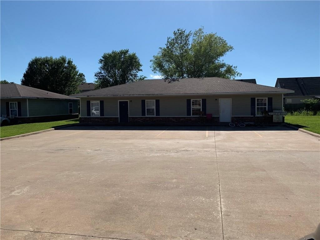 Springdale Outlots - Residential Lease