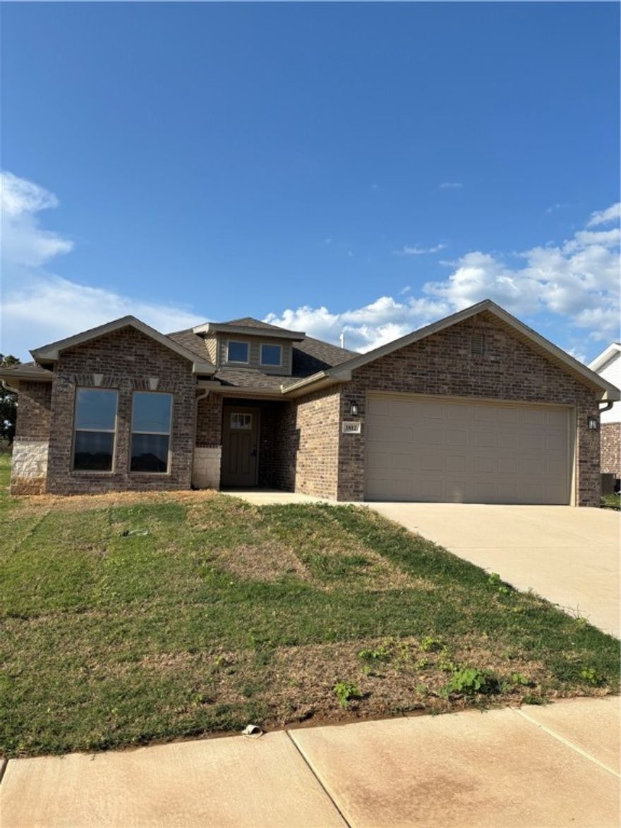 Choose between a 4.99% fixed interest rate or get up to 15k in flex cash! *Terms and Conditions apply.

This 3 bed, 2 bath 1650 square foot floor plan features a timeless luxury exterior. Upon entry, this open concept floor plan features 10-foot ceilings in the living area and kitchen which create a spacious atmosphere. In addition, enjoy abundant natural light in the dining area and the privacy and comfort of a large primary suite, complete with grand walk-in closet and double vanities. Taxes subject to change based on new construction.