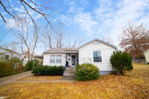 Very well maintained 3 bedroom, 1.5 Bath home with appx 1550 sqft and a brand new roof. Features lovely hardwood floors, huge walk-in closet in the master bedroom, large carport & maintenance free siding. No where else will you find a home with this sq footage in this price range. Don't let it get away!!