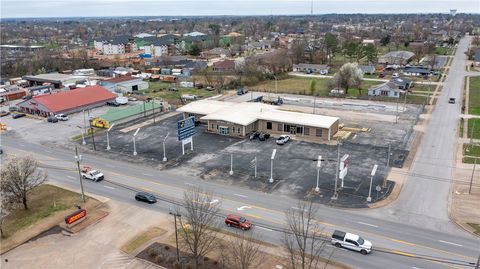Photo of 1802 S 8th Street, Rogers, AR 72756 (MLS # 1339762)