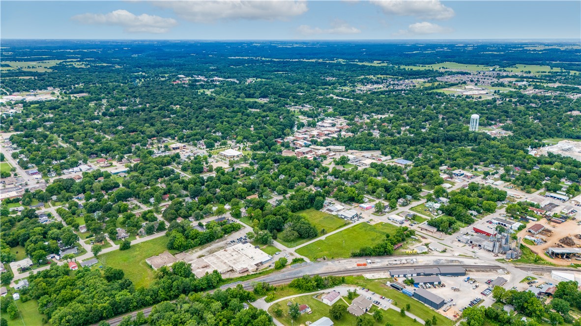 Fords Add Siloam Spgs - Land