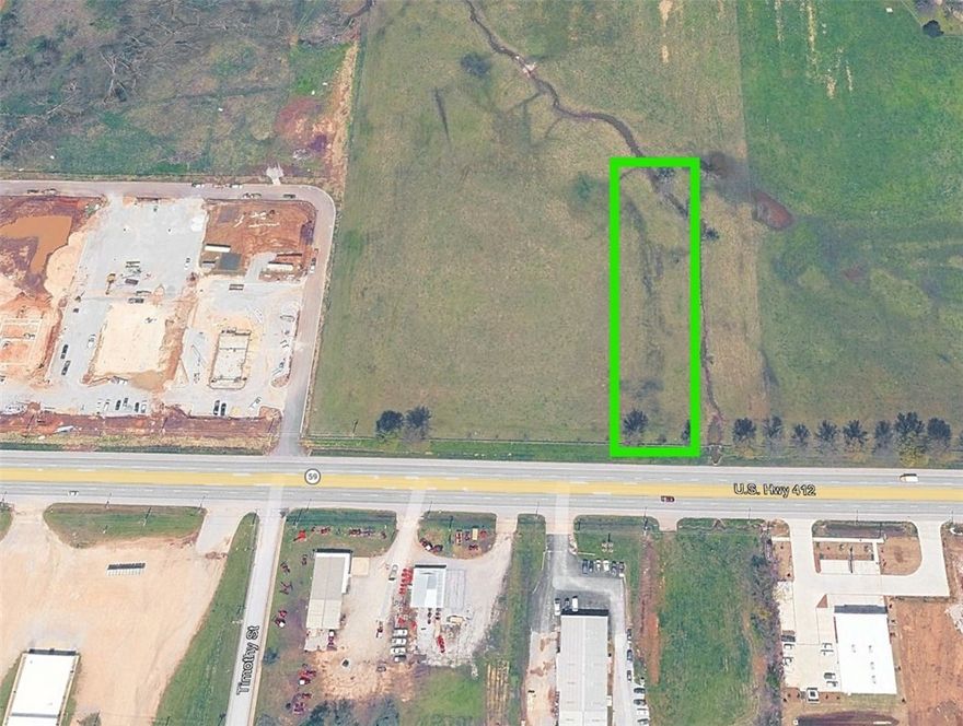 Excellent frontage and visibility on US Hwy 412 E.  Located on the edge of the expanding commercial district of Siloam Springs with utility access.  Great access to/from Hwy 412 E.