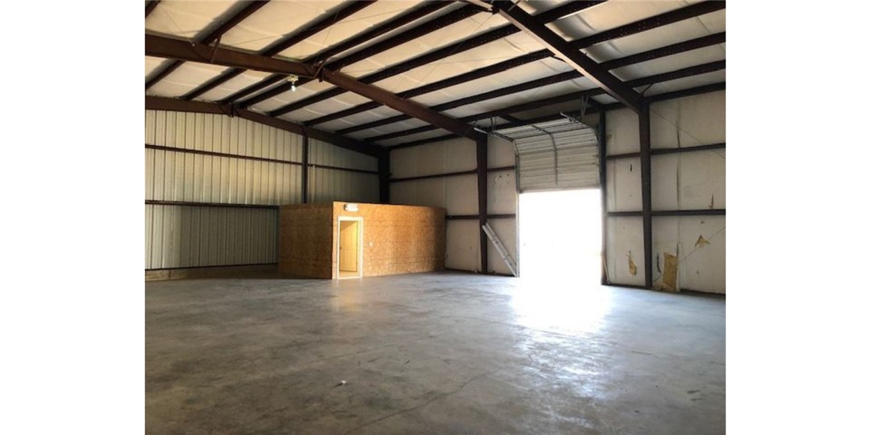 Space Center Hpr - Commercial Lease