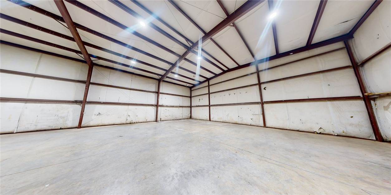 Space Center Hpr - Commercial Lease