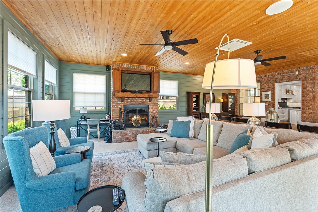 Lochmoor Club Sub Bentonville - Residential