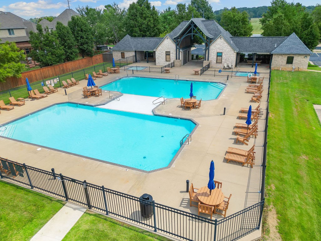 Lochmoor Club Sub Bentonville - Residential