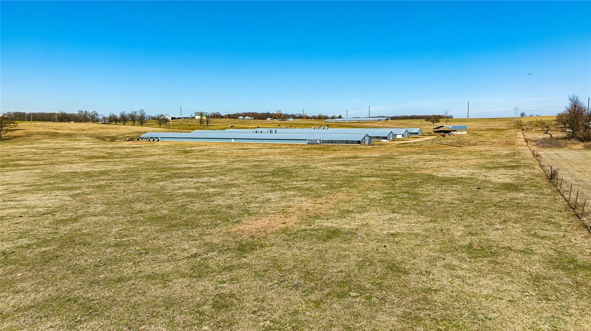 10 AC TRACTS BEING OFFERED OR ANY VARIATION OF ACREAGE UP TO 40 AC MOL.
THERE ARE OLD CHICKEN HOUSES ON THE PREMISES TO BE REMOVED (OR NEGOTIATED PER BUYER DESIRE). BUYER TO SATISFY THEMSELVES ON UTILTIES. PERFECT FOR A HOMESTEAD! MINI FARM 0R YOUR DREAM COME TRUE - LET YOUR IMAGINATION FLY! SUBJECT TO NEW SURVEY(S).