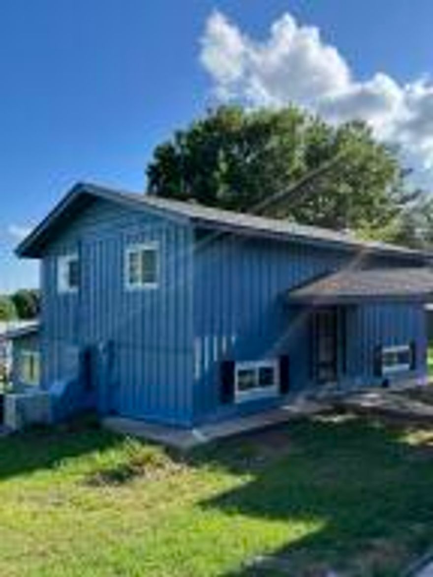 Newly Updated 2 Story 4 Bedroom Home on 1 Acre within minutes of beautiful Mount Nebo and all the walking/ bike trails it has to offer!!New roof, new appliances. New windows and many more updates.New sewer lines were installed less than 3 years ago.This would be the perfect home for an Air B&B or a growing family!!!