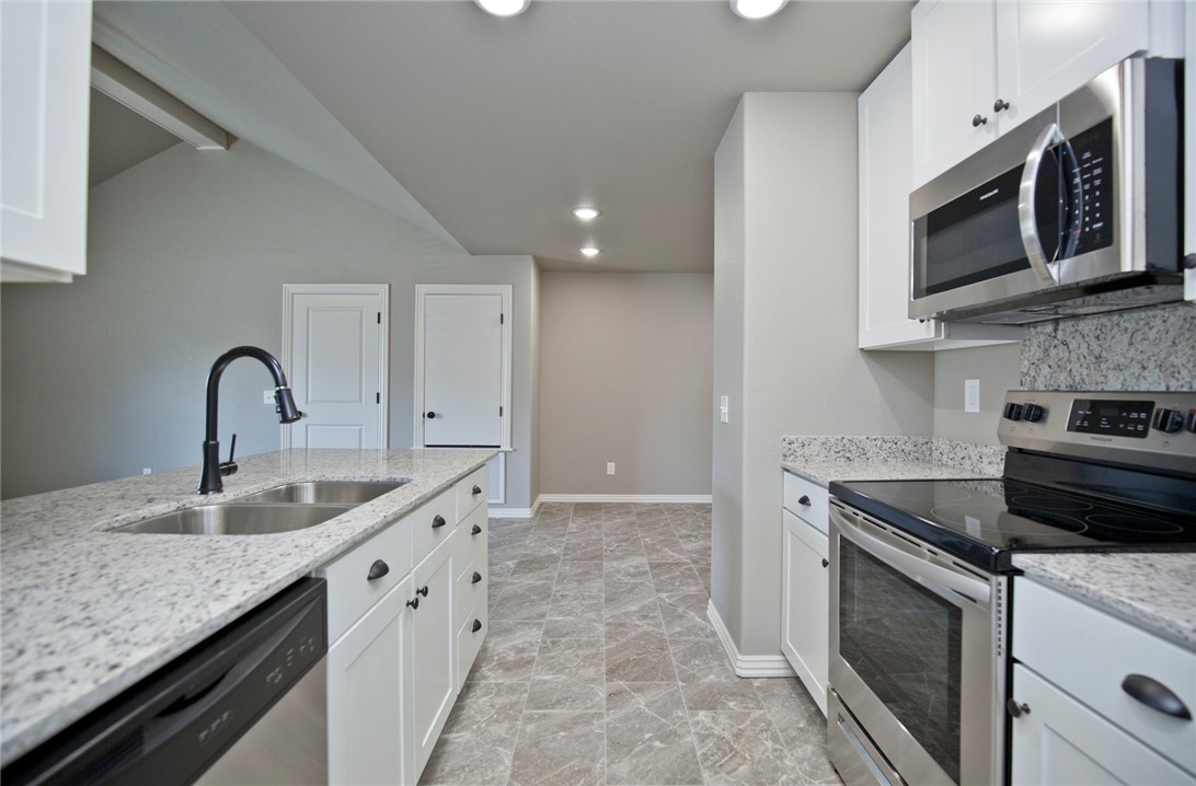 Centerpoint Sub Centerton - Residential Lease