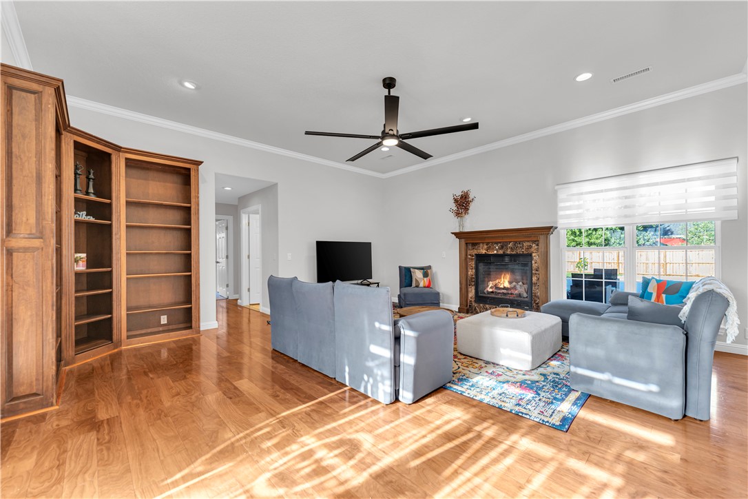 College Place - Residential