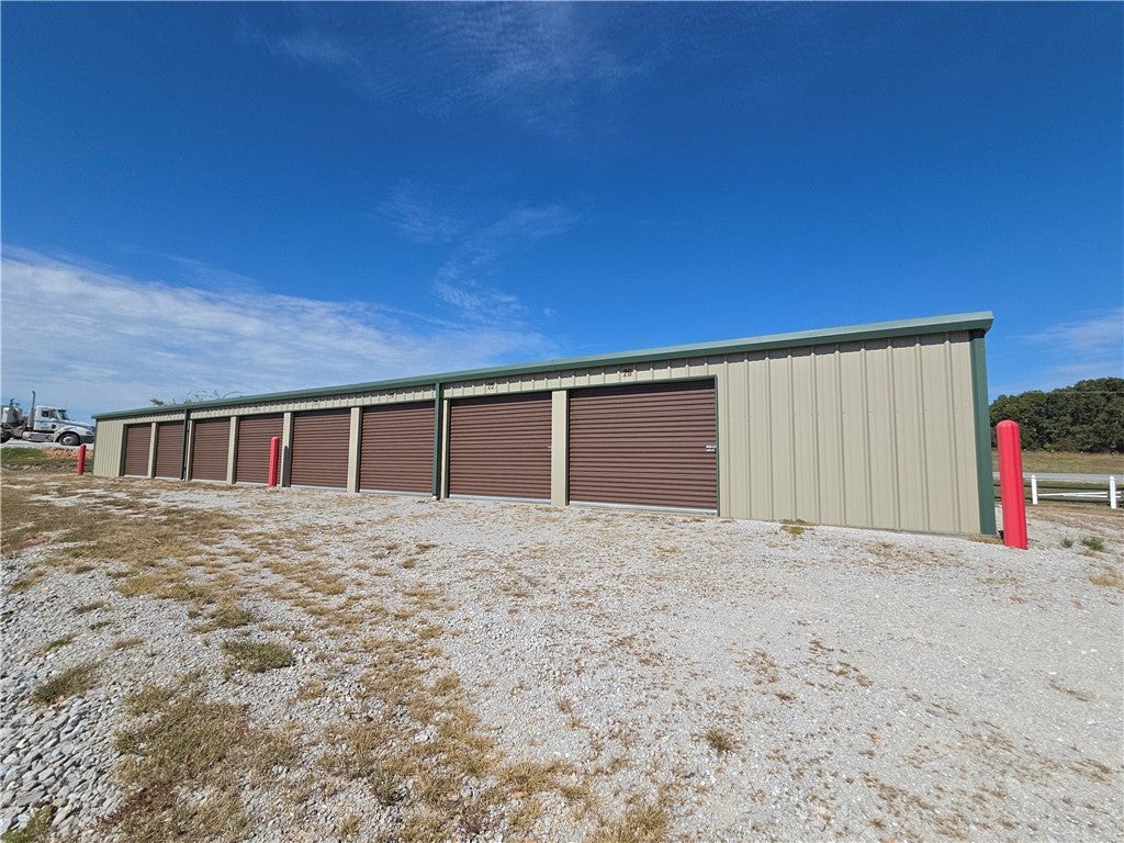 8585 W Hwy 62-412